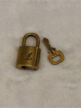 Authentic Louis Vuitton LV Brass Padlock Lock & Key Set #319 Replacement